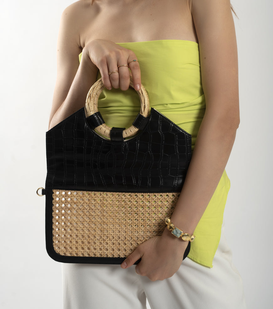 VALENTINA ENVELOPE CLUTCH - BLACK