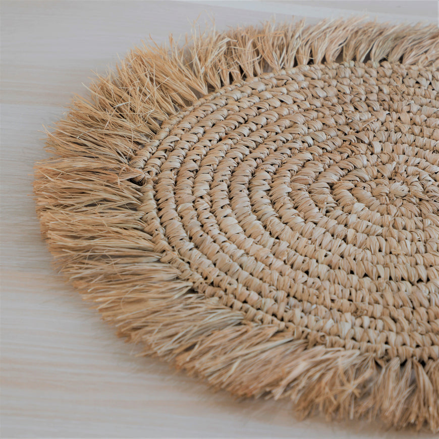 FRINGE MAT NATURAL