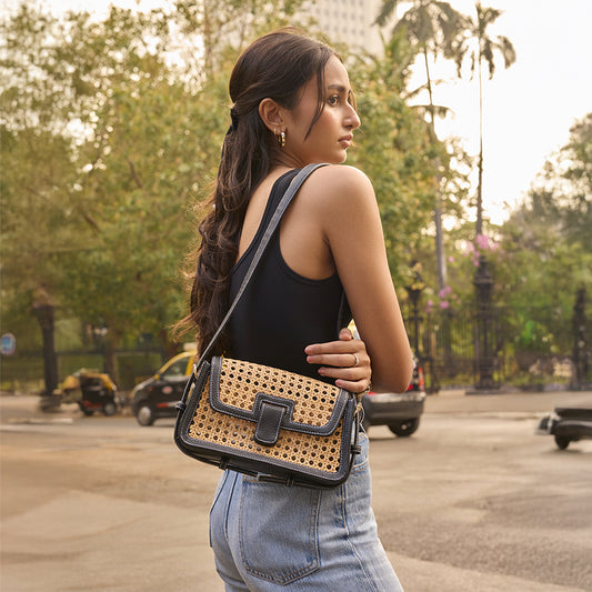 Julia Sling- Black