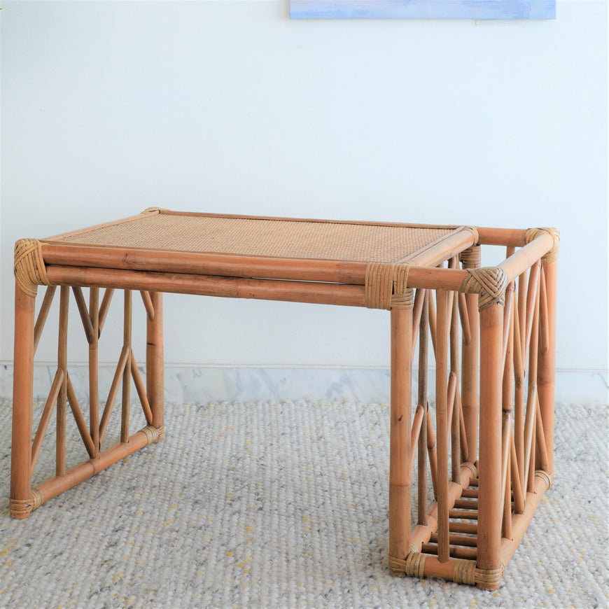 CANE TABLE NATURAL