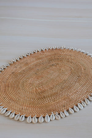OVAL NATURAL SHELL PLACEMAT