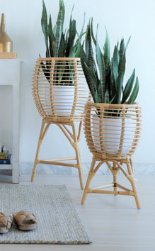 RATTAN PLANTER WITH STAND