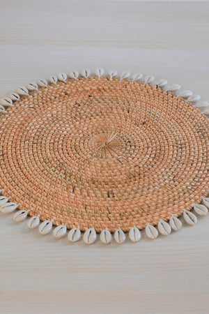 ROUND SHELL PLACEMAT NATURAL